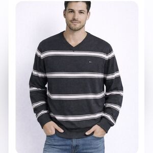 Tommy Hilfiger stripes sweater size XL